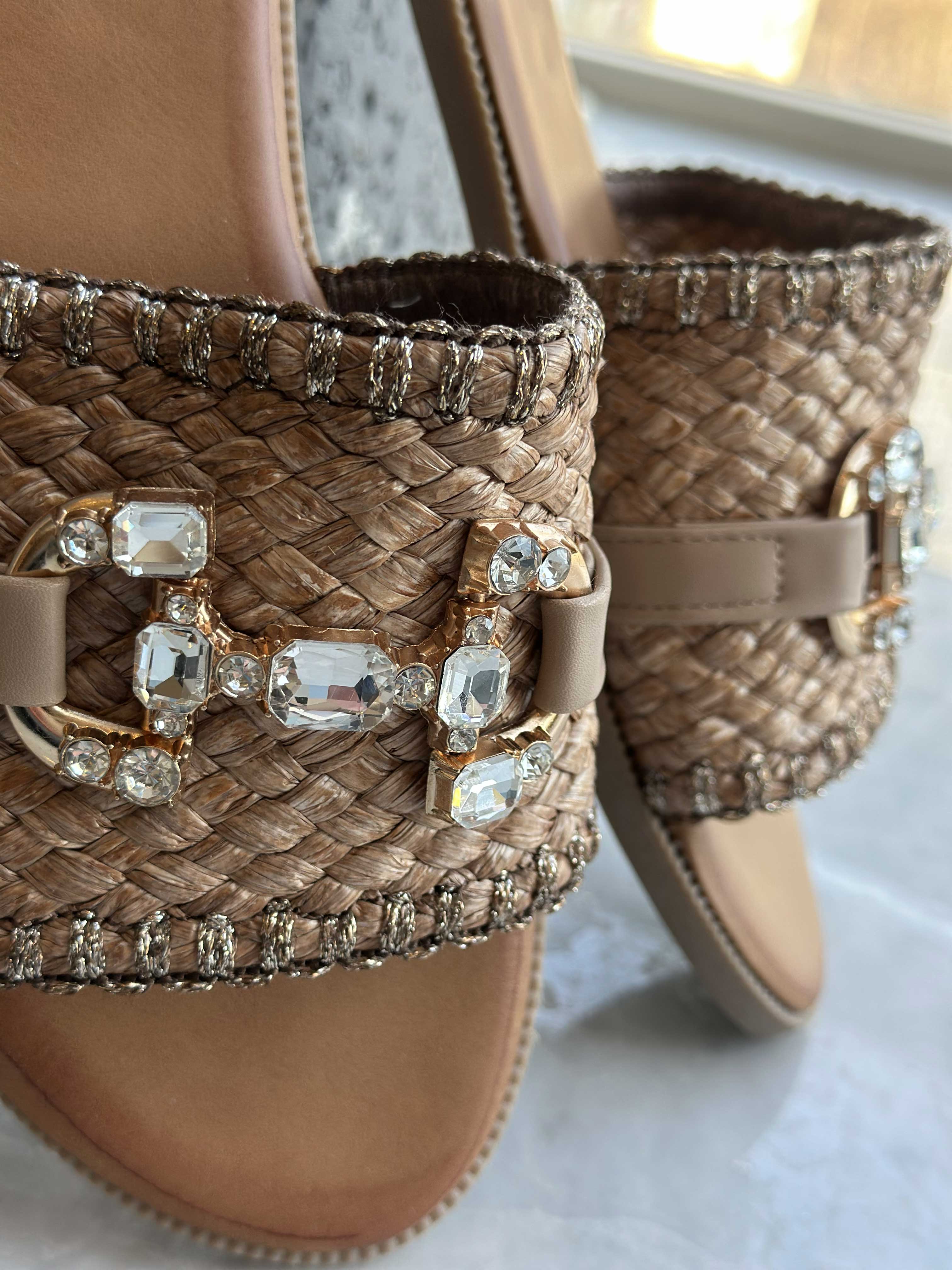 Vicki - Søde sandaler med flet og spænde af similisten